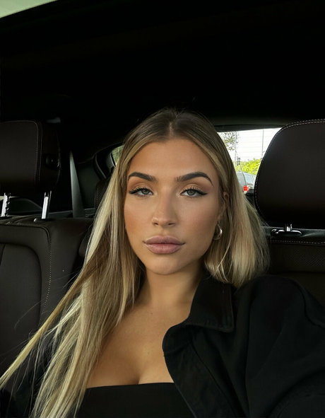 Honeypaige hot star image