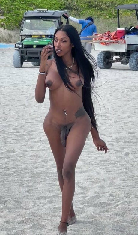 Baggyaltiffxxx pornstar adult photo