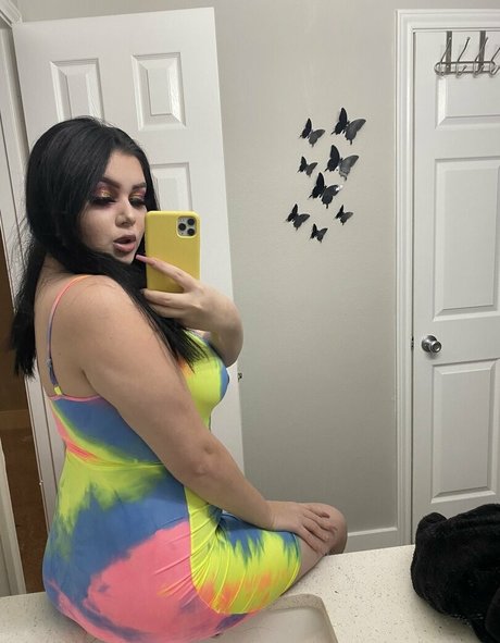 Kyphanta model best picture