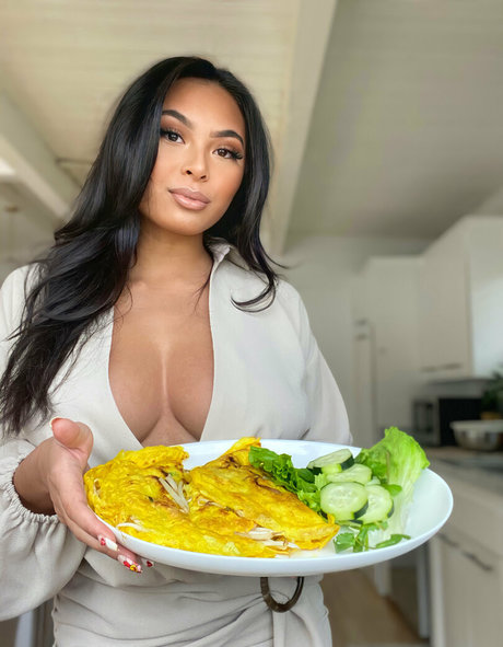 lindavo erotic pornstar pictures