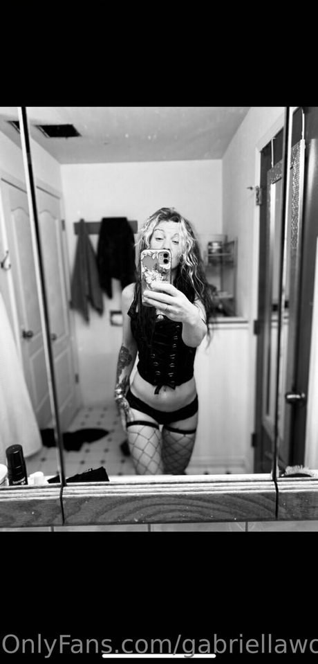 gabriellawoods598 art star pics