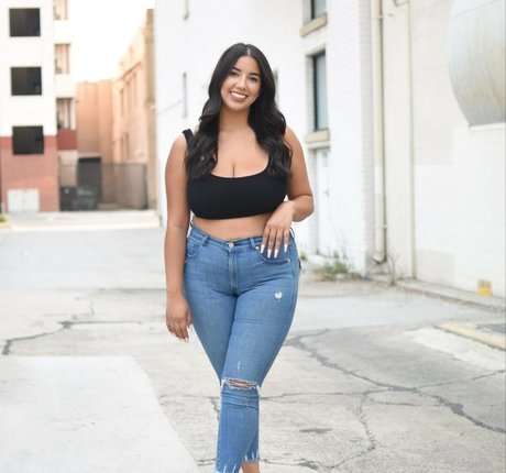 Denisedeniseeeeeeee free model galleries