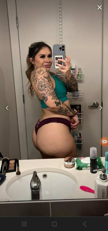 JellicleCats erotic model gallery