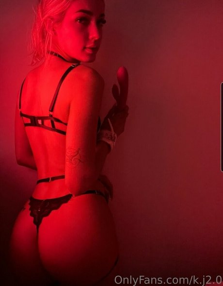 Kaisha Wright model adult img