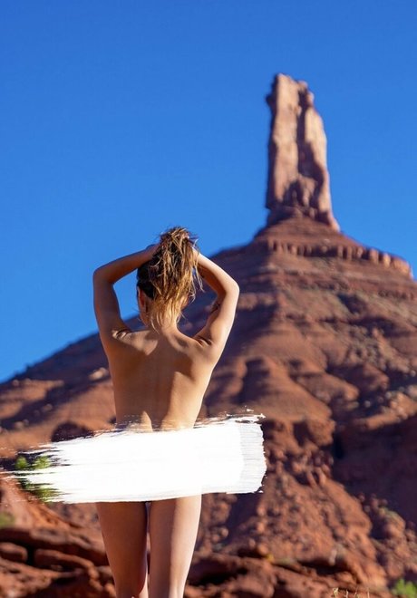 Alexchov naked star img