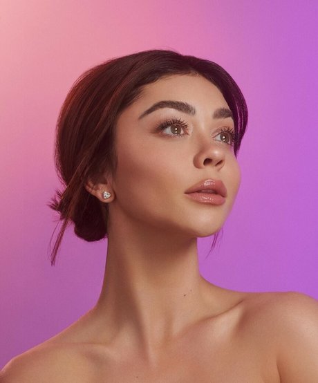 Sarah Hyland high quality pornstar picture