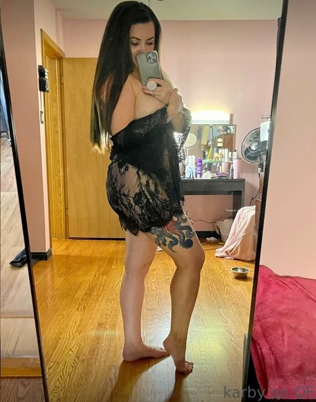 karby model free pic