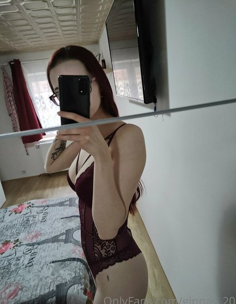 ginnas 20 naked pornstar pic