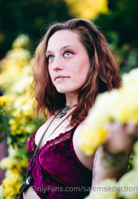 acaiadynna nude model pictures