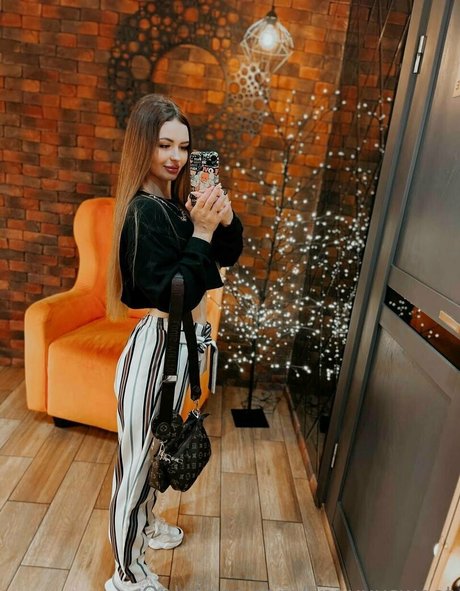 linaxxxsweet pornstar exclusive galleries