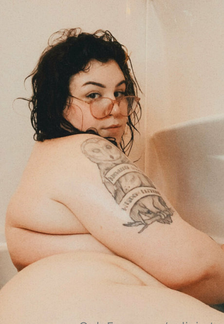 xolivia tv porn model gallery