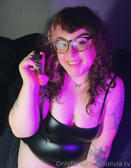 xolivia tv nude star photo