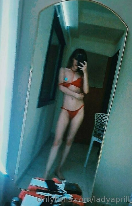 ladyaprill pornstar naked img
