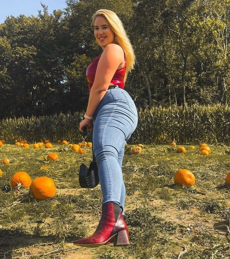 Sophie Turner nudes pornstar picture