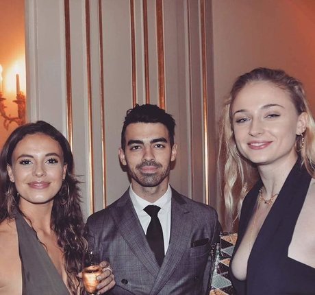 Sophie Turner high quality actress photo