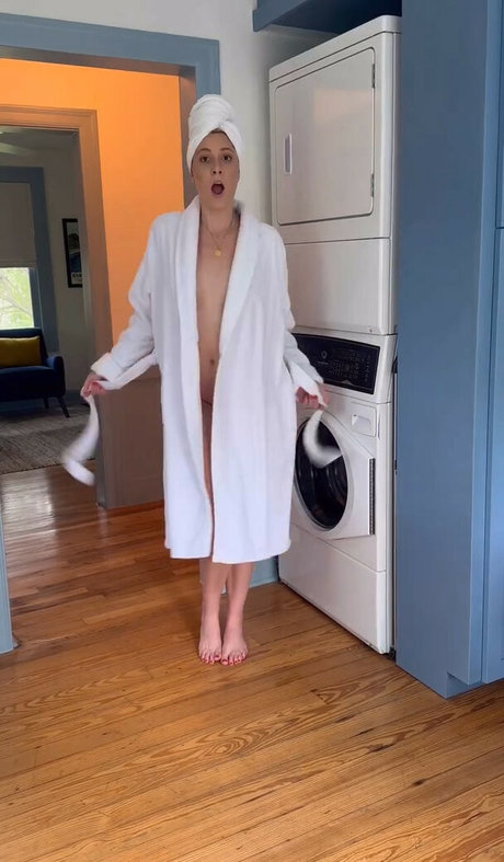 Glitchhappens model nice photo