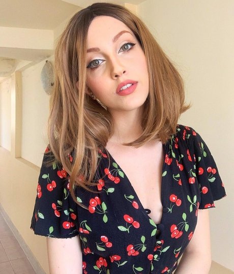 Mona Schon porn actress images