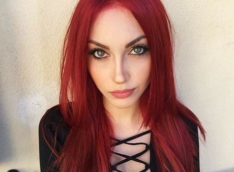 Mona Schon adult star image