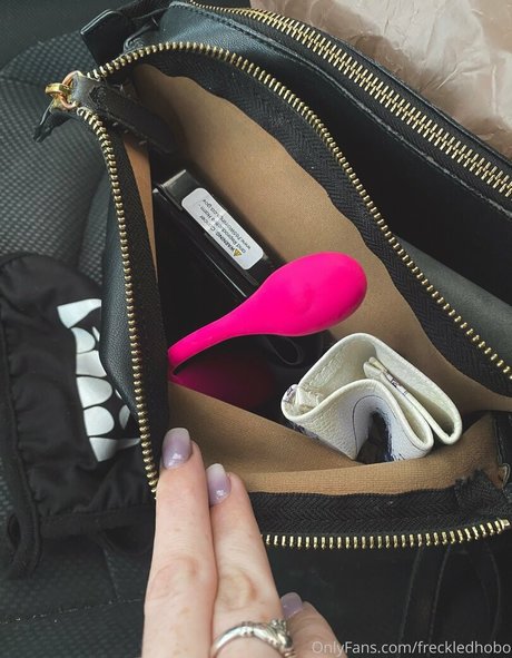 Freckledhobo top pornstar photo