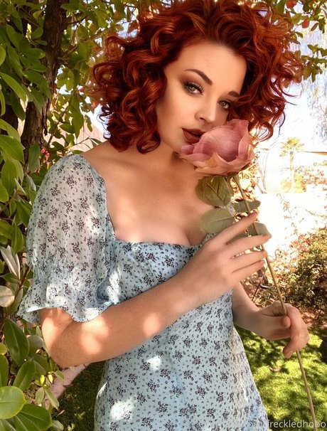 Freckledhobo model top archive