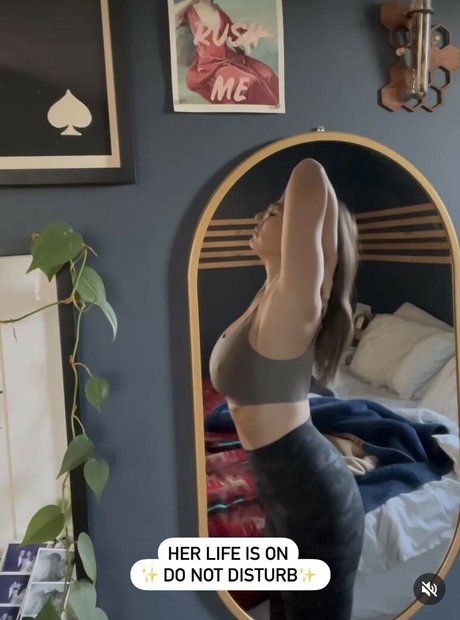 dailyvitaminb naked star img