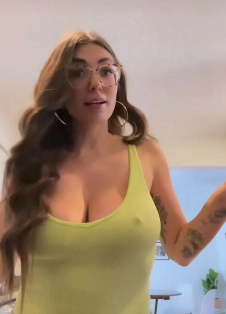 dailyvitaminb nudes model archive