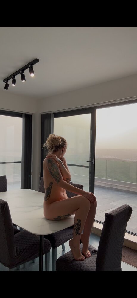 Fakeannalee top model pic