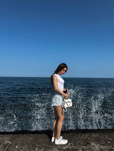 Emily Sweet Profile pic