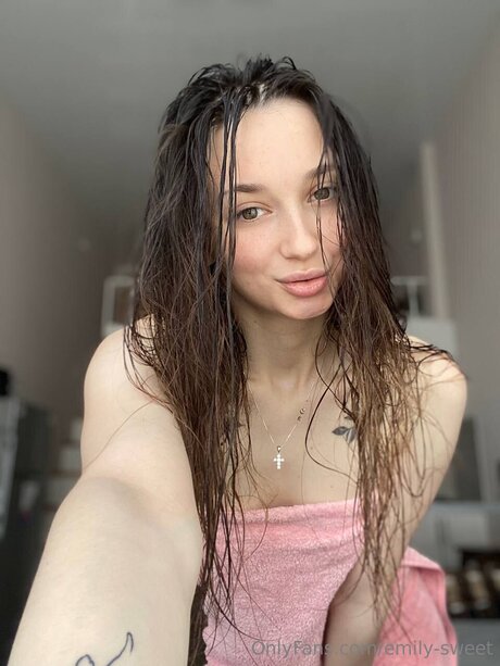 Emily Sweet model exclusive img