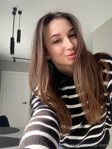 Emily Sweet top pornstar picture