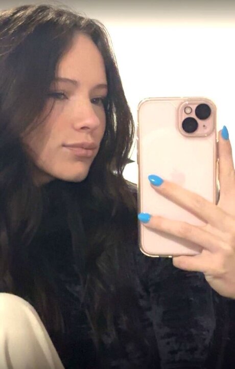 Emmiejohnson porn model picture