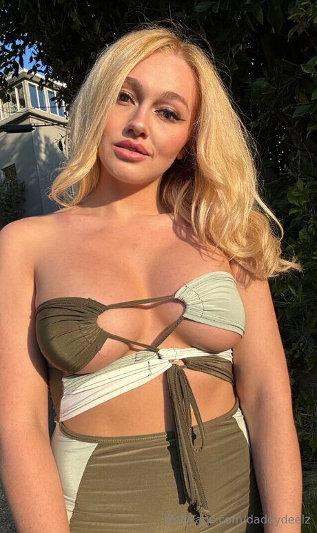 Daddydeelz naked pornstar gallery