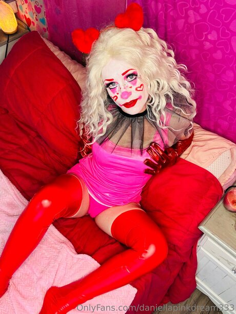 Daniellapinkdream333 adult model image