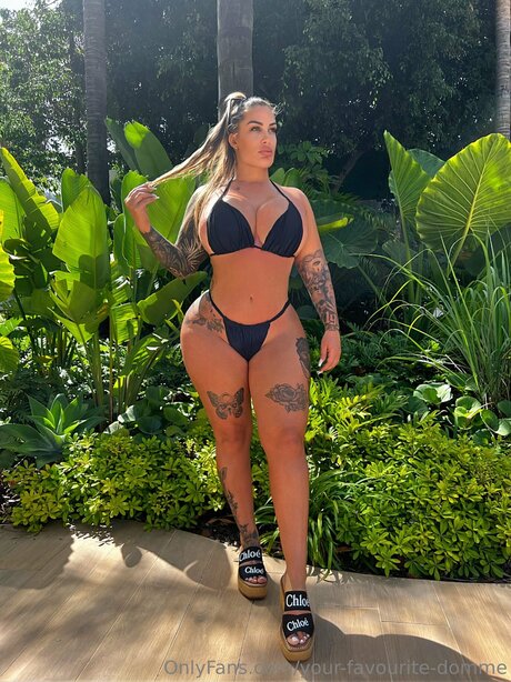 Crueldomme nudes star image