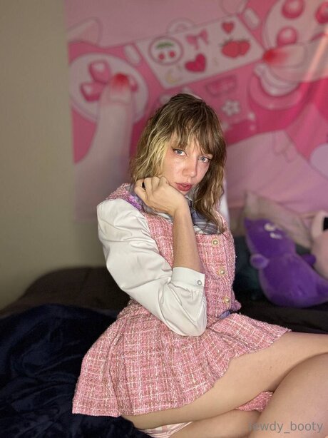 Bellathrnexo model porn pic