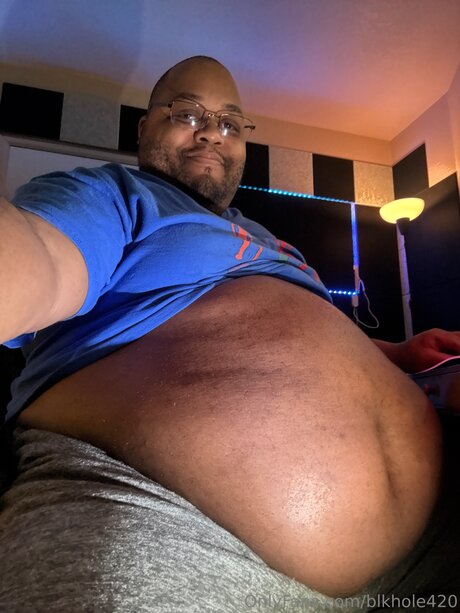 Blkhole420 nude model img