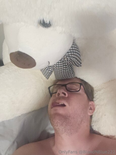 Blondnblue222 erotic pornstar archive