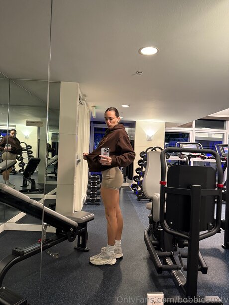 Bobbiesuxtv pornstar photos