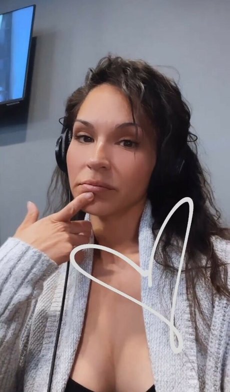 Lana Chairez star art pics