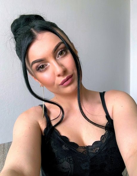 belladiablo nudes star galleries