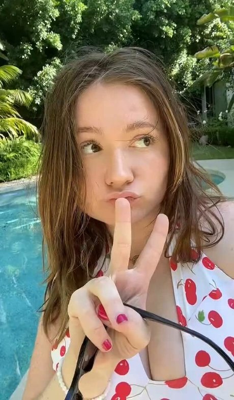 Emma Kenney model art archive