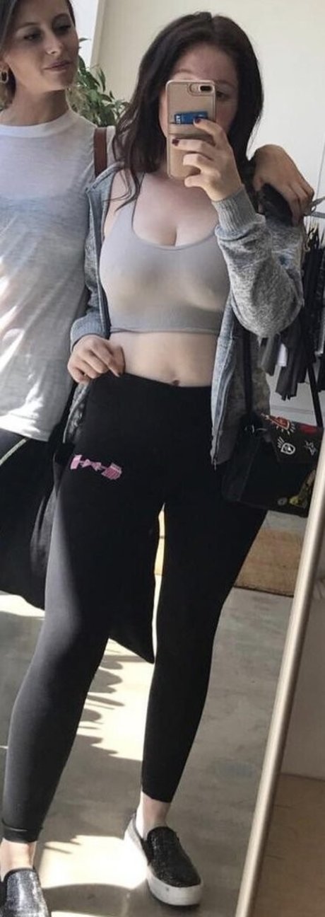 Emma Kenney high quality model galleries