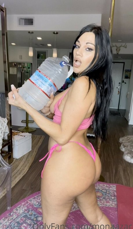 monaazar top model picture