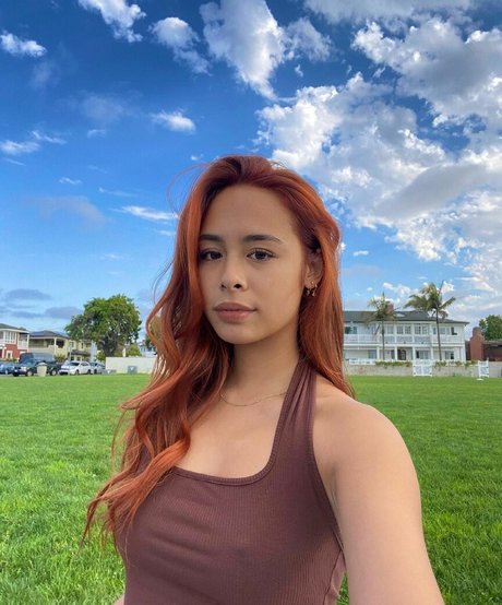 Buhnny nudes star photo