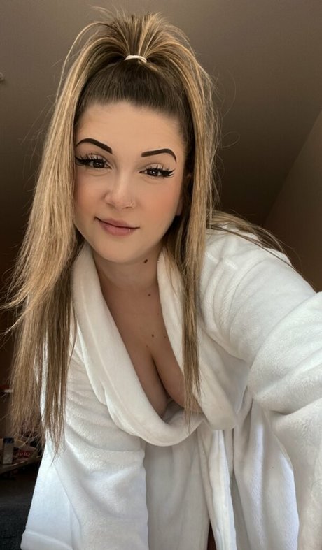 Dolly Mattel naked star pic