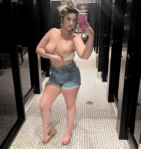 Dolly Mattel high quality pornstar photos