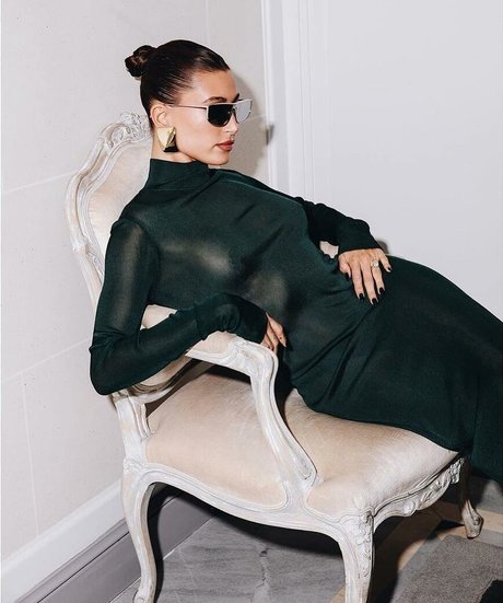 Hailey Baldwin Bieber free star archive