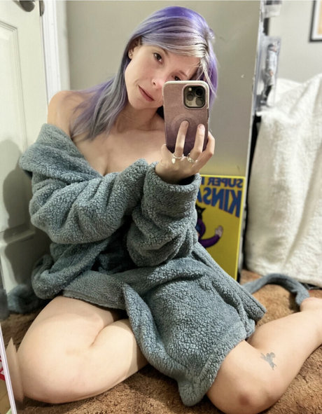Kintinue star nudes photos