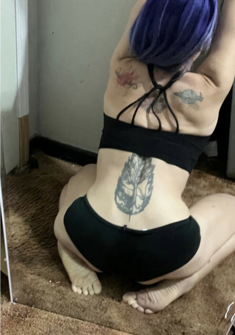 Kintinue nude star photo