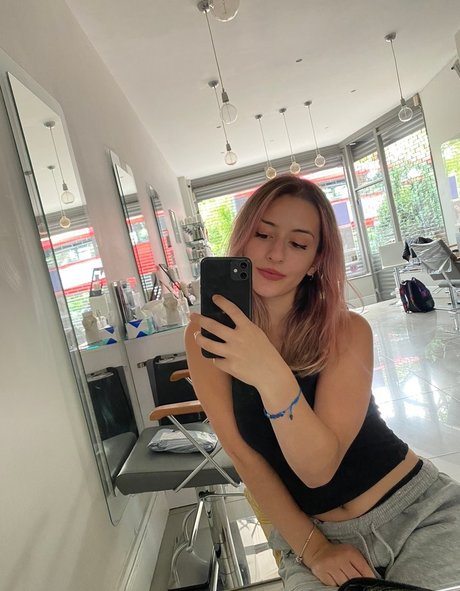 Miss Manganese ASMR pornstar exclusive image